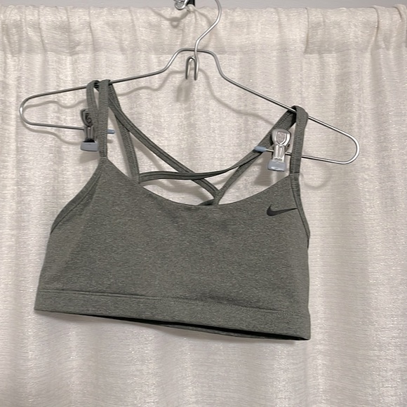 Nike sports bra - Picture 1 of 2